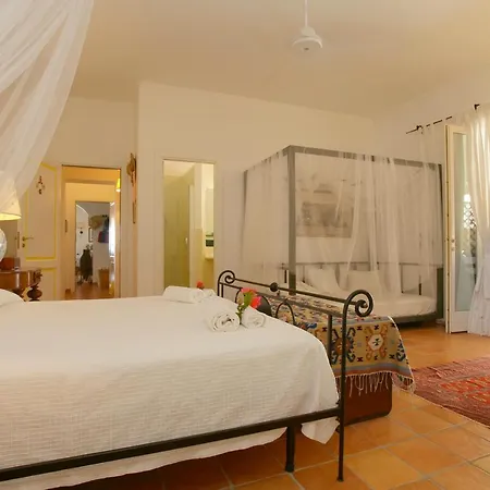 Casa Nostra, Stunning, Elegant In With Pool *