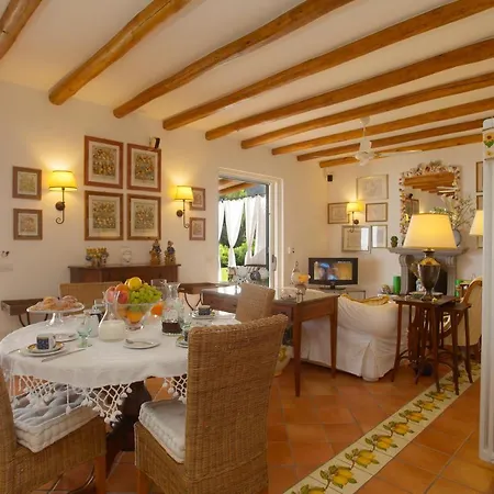 Casa Nostra, Stunning, Elegant In With Pool