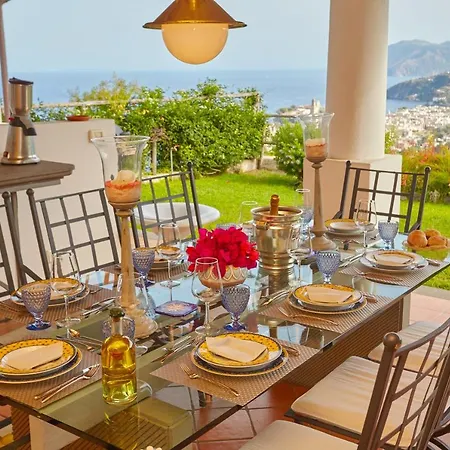 Casa Nostra, Stunning, Elegant In With Pool Villa